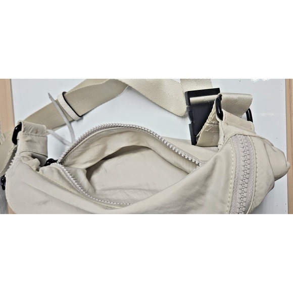 NWT REBECCA MINKOFF NYLON‎ belt bag bone Fanny pack main image 8